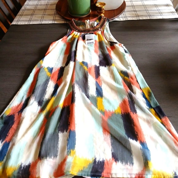 HD In Paris Nwt Size 4 Retails $168 - Picture 1 of 4